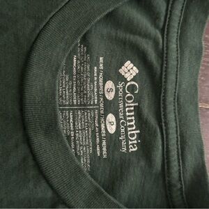 Columbia unisex Forest Green Short Sleeve Tee small